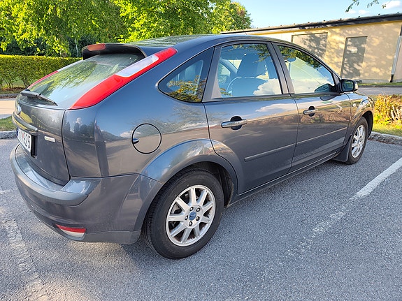 Ford Focus 4 of 5