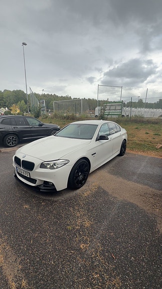 BMW 520d 2 of 10