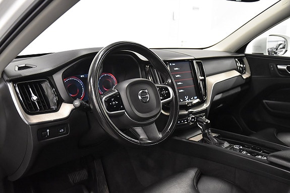 Volvo XC60 9 of 26