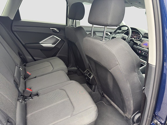 Audi Q3 12 of 15