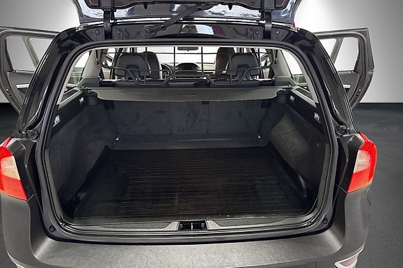 Volvo XC70 7 of 9
