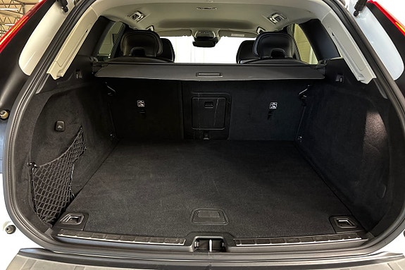 Volvo XC60 13 of 22