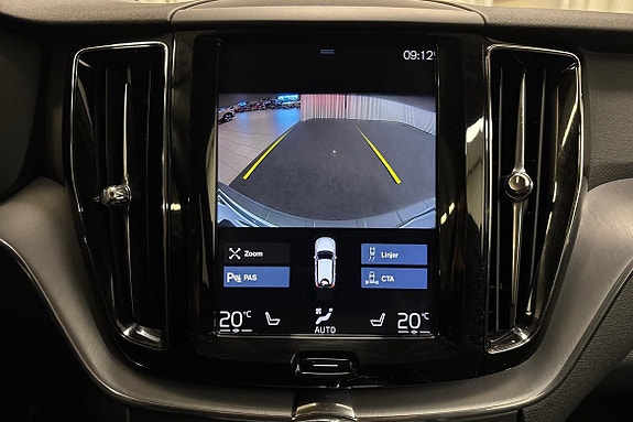 Volvo XC60 18 of 22