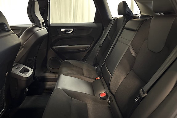 Volvo XC60 12 of 22
