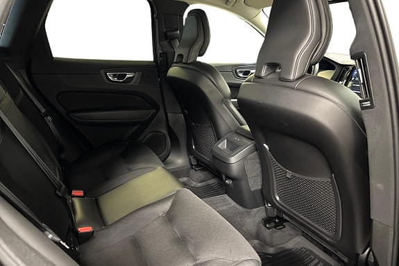 Volvo XC60 11 of 22