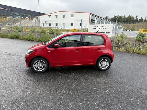Volkswagen UP! 2 of 12