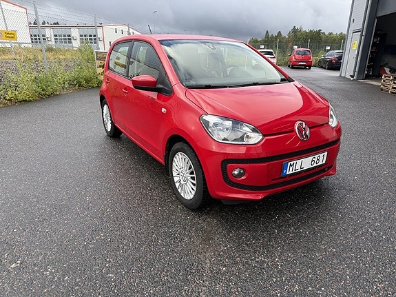 Volkswagen UP! 6 of 12