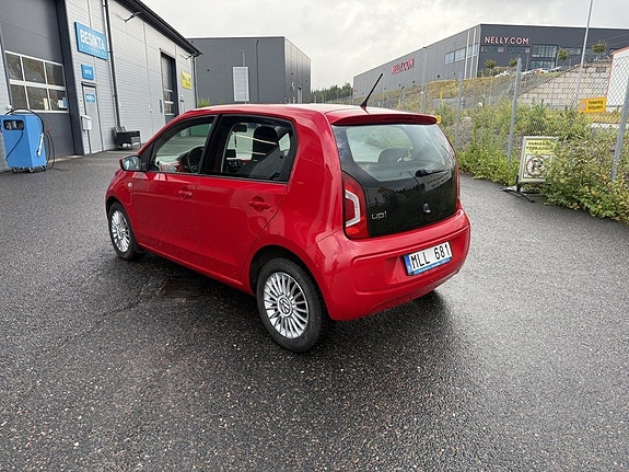 Volkswagen UP! 3 of 12
