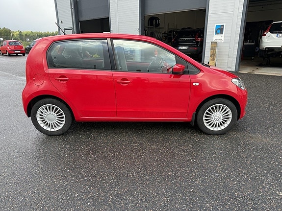Volkswagen UP! 5 of 12