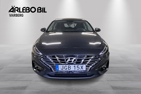 Hyundai i30 8 of 16