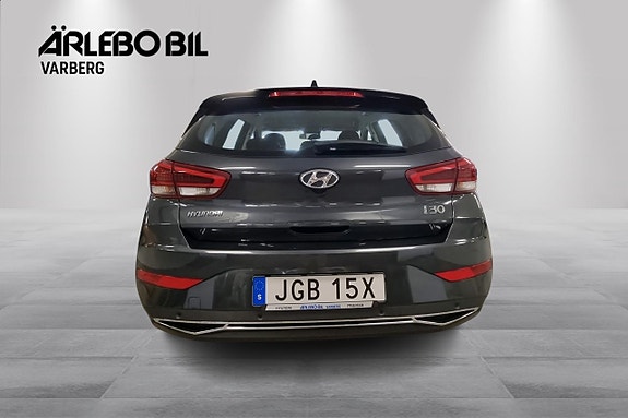 Hyundai i30 4 of 16