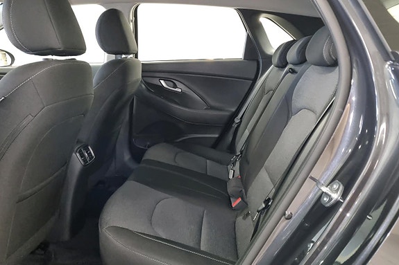 Hyundai i30 10 of 16