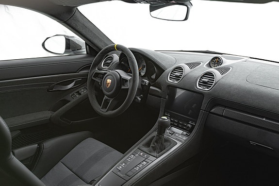 Porsche 718 Cayman GT4 RS 27 of 30