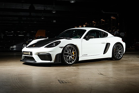 Porsche 718 Cayman GT4 RS 2 of 30