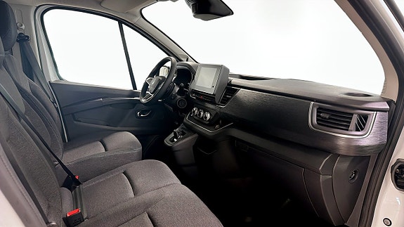 Renault Trafic 3 of 9