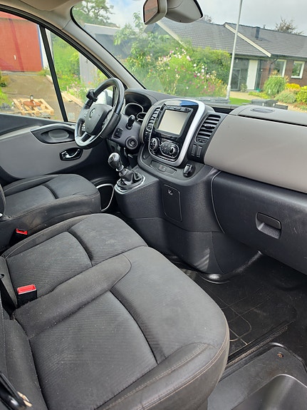 Renault Trafic 3 of 5