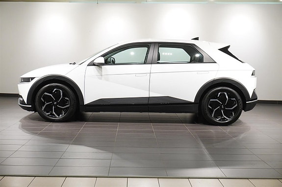 Hyundai Ioniq 5 2 of 13