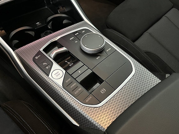 BMW 330e 8 of 15