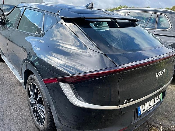 Kia EV6 3 of 5