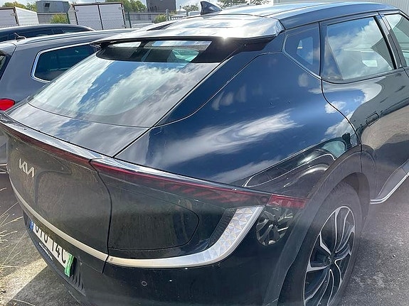 Kia EV6 4 of 5