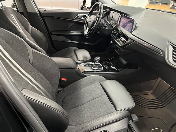BMW 118i 22 of 25