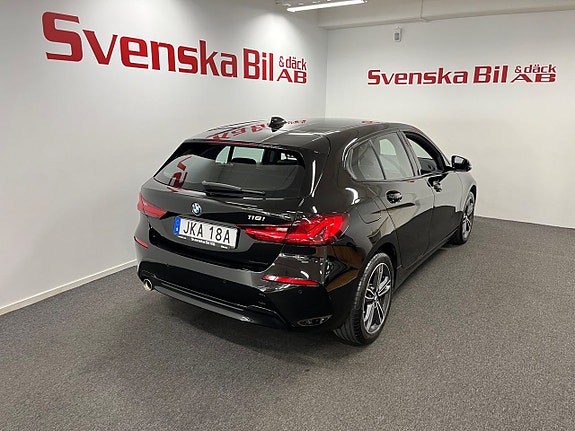 BMW 118i 10 of 25