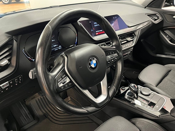 BMW 118i 16 of 25