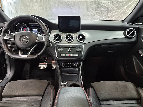 Mercedes-Benz CLA250 6 of 8