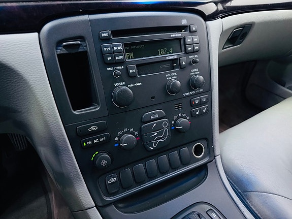 Volvo S80 9 of 14