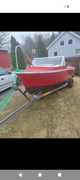 Rolig stabil sport båt säljes billigt. Allt fungerar bra 3 of 5