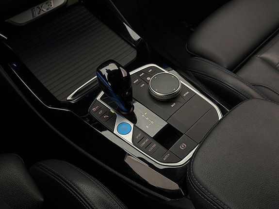 BMW iX3 23 of 30