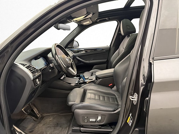 BMW iX3 16 of 30