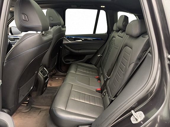 BMW iX3 27 of 30