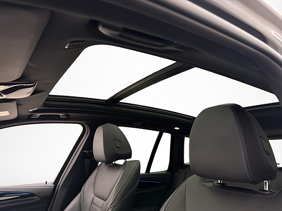 BMW iX3 12 of 30