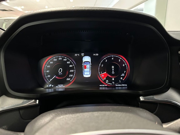 Volvo S60 13 of 15