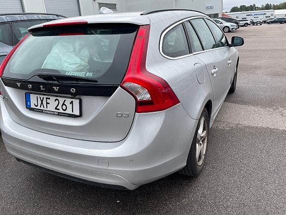 Volvo V60 3 of 5