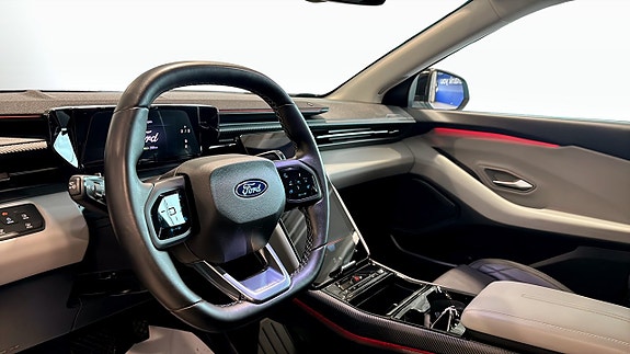 Ford Explorer 4 of 16