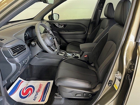 Subaru Forester 3 of 12