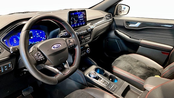 Ford Kuga 5 of 9