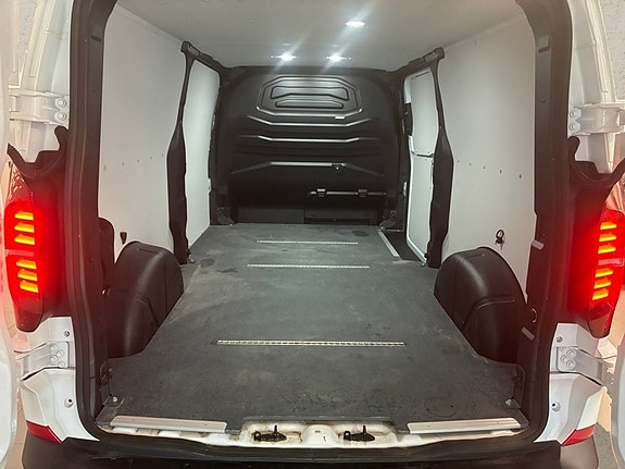 Volkswagen Transporter 7 of 10