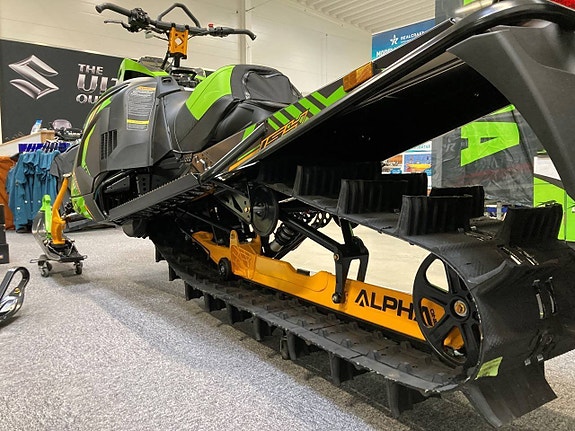 Arctic Cat M8000 Hardcore Alpha 154"  momsad (ÖHLINARE!) 4 of 6