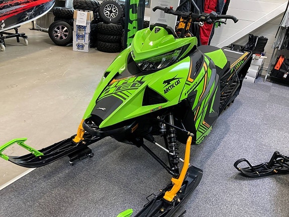 Arctic Cat M8000 Hardcore Alpha 154"  momsad (ÖHLINARE!) 6 of 6