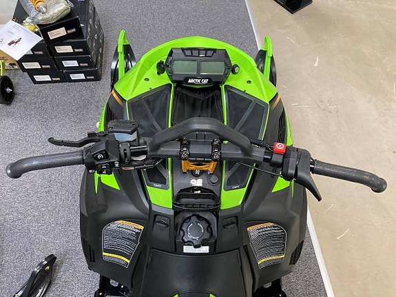 Arctic Cat M8000 Hardcore Alpha 154"  momsad (ÖHLINARE!) 3 of 6