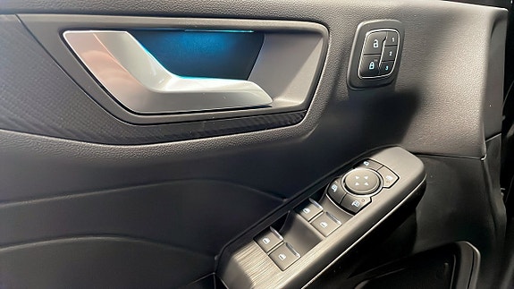 Ford Kuga 11 of 23