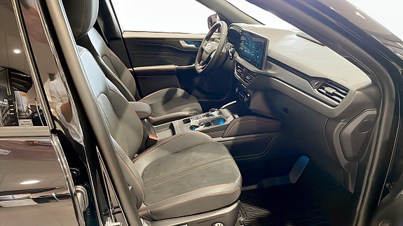 Ford Kuga 3 of 23