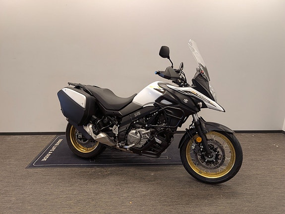 Suzuki DL650 V-Strom 2 of 4