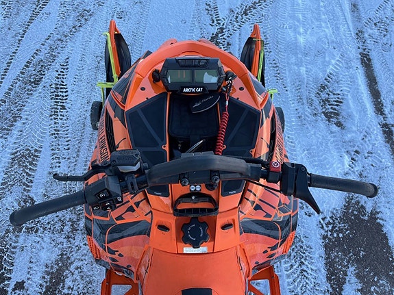 Arctic Cat M8000 Hardcore 146" 2022 (55 mil) 3 of 5