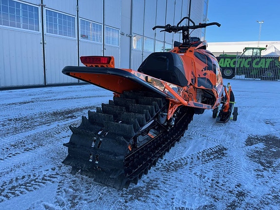 Arctic Cat M8000 Hardcore 146" 2022 (55 mil) 4 of 5