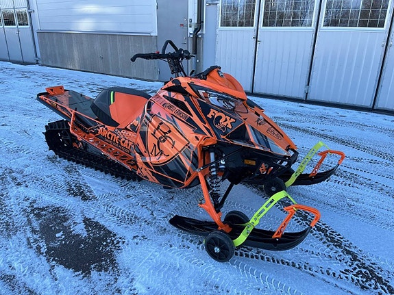 Arctic Cat M8000 Hardcore 146" 2022 (55 mil) 2 of 5
