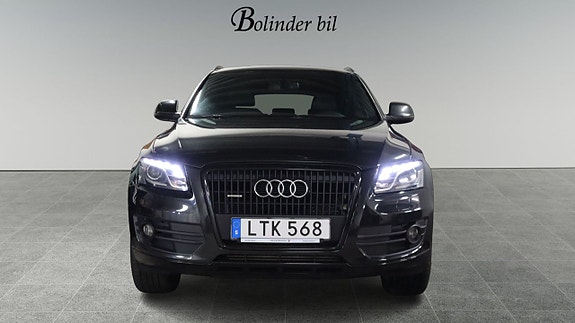 Audi Q5 2 of 22